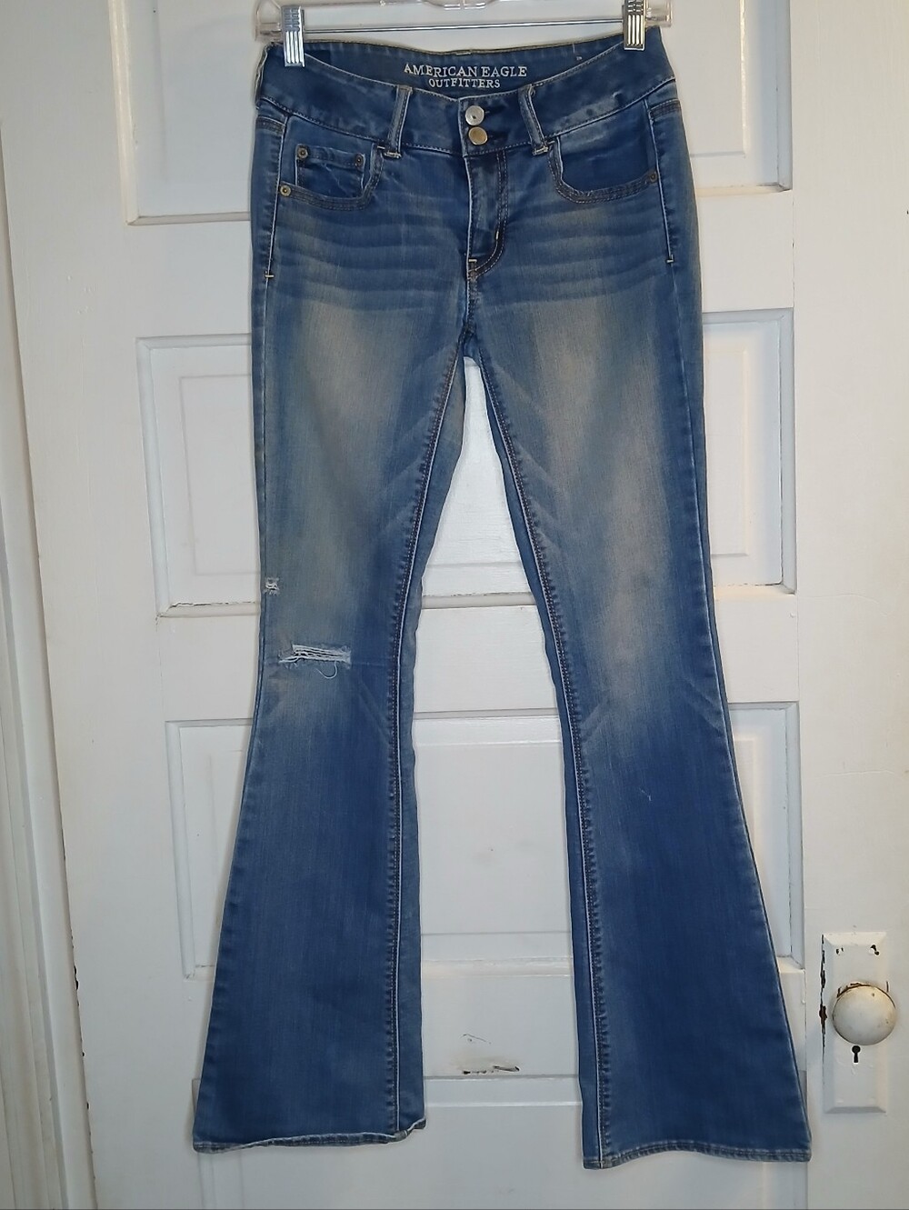 American Eagle Artist Jeans Womens 2 Bootcut Flare Distressed 28x30.5
